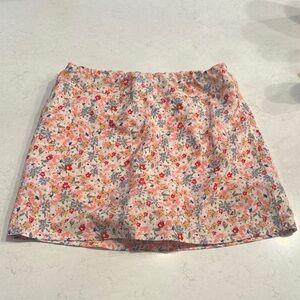 Chic Floral Mini Skirt in Pink